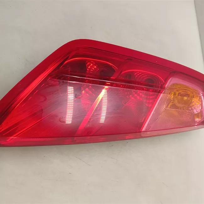 Fanale posteriore sinistro