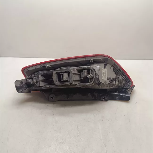 Fanale posteriore sinistro