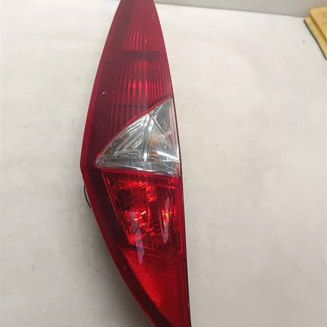 Fanale posteriore sinistro