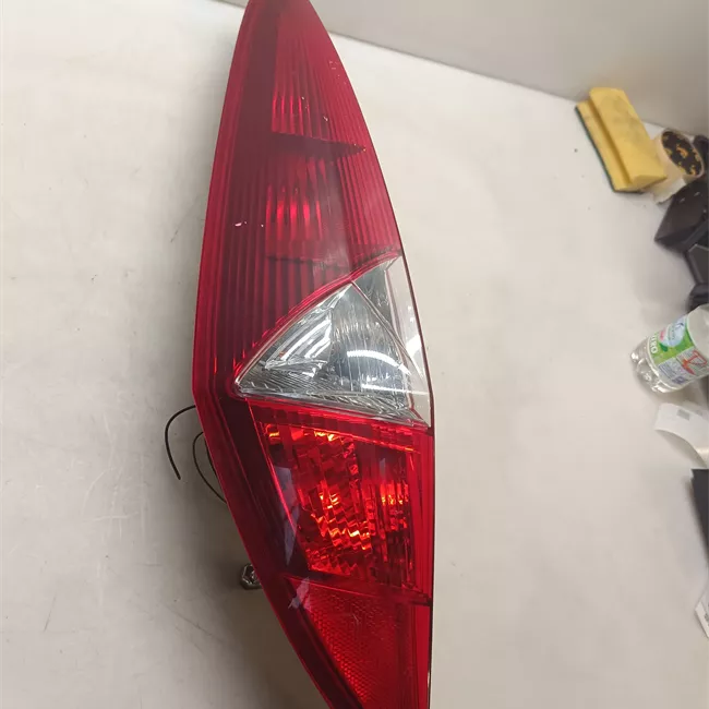 Fanale posteriore sinistro