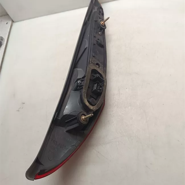 Fanale posteriore sinistro