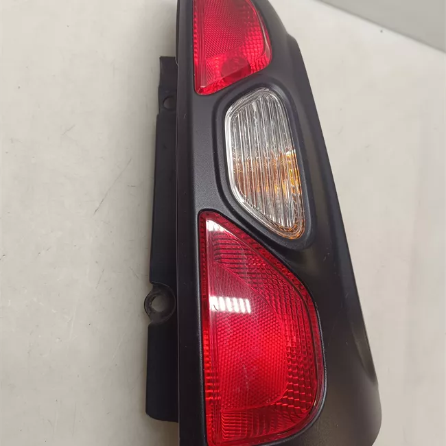 Fanale posteriore destro