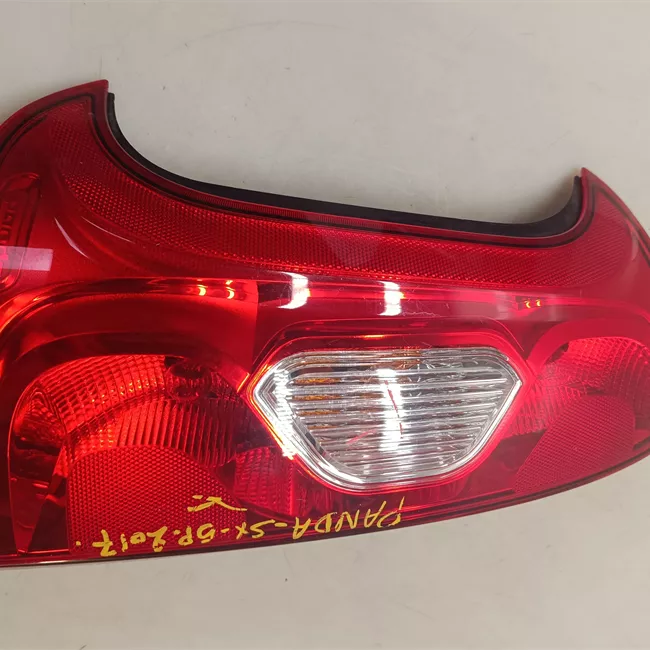 Fanale posteriore sinistro