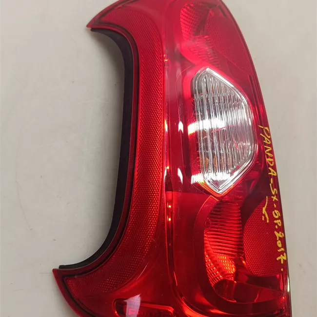 Fanale posteriore sinistro