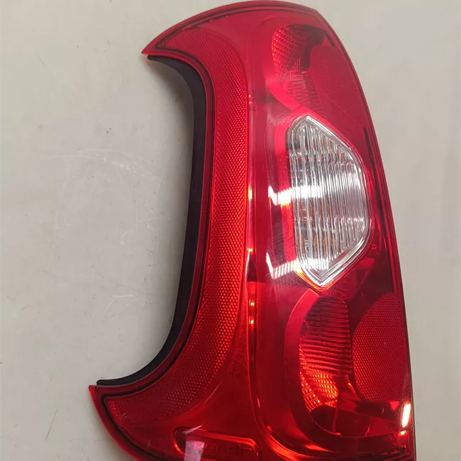 Fanale posteriore sinistro