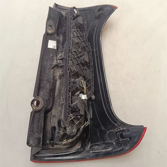 Fanale posteriore sinistro