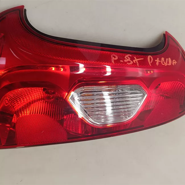 Fanale posteriore sinistro