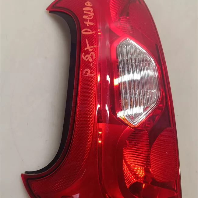 Fanale posteriore sinistro