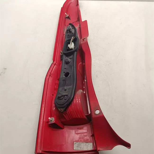 Fanale posteriore destro 11/04<