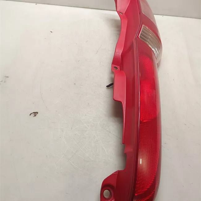 Fanale posteriore sinistro 11/04<