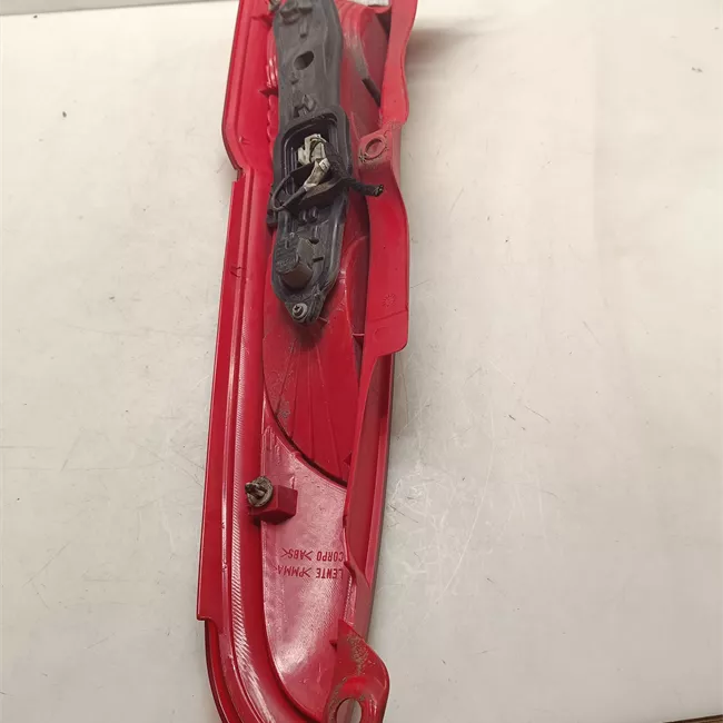 Fanale posteriore sinistro 11/04<