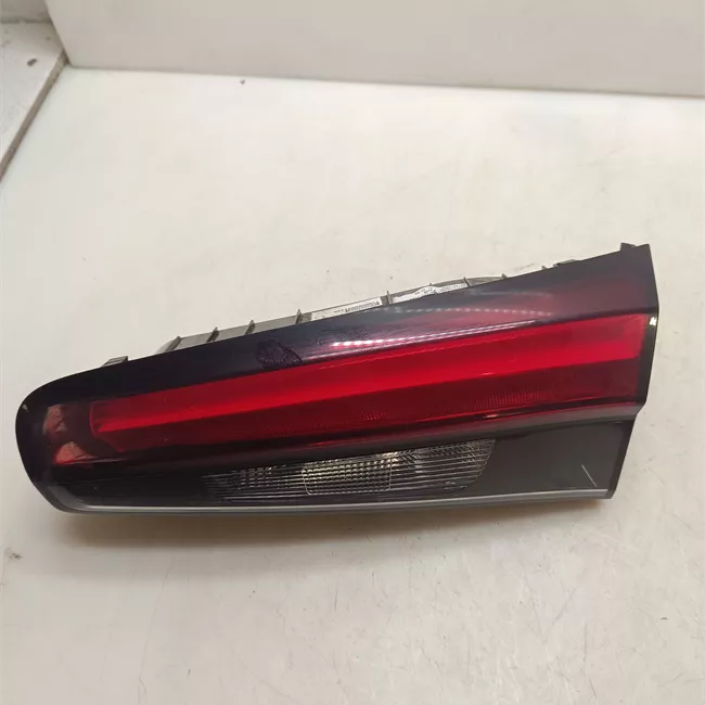 Fanale posteriore parte interno sinistro Led