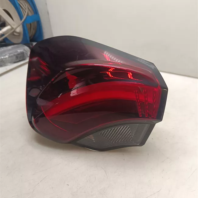 Fanale posteriore parte esterno sinistro Led