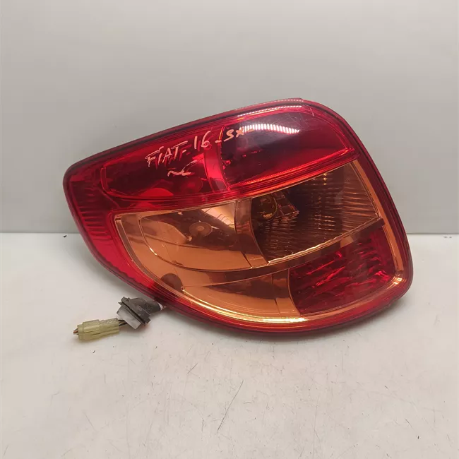 Fanale posteriore sinistro