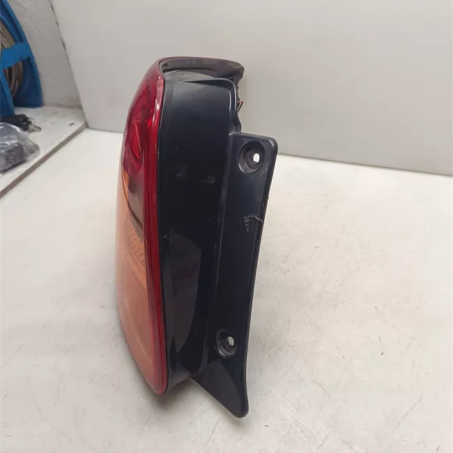 Fanale posteriore sinistro