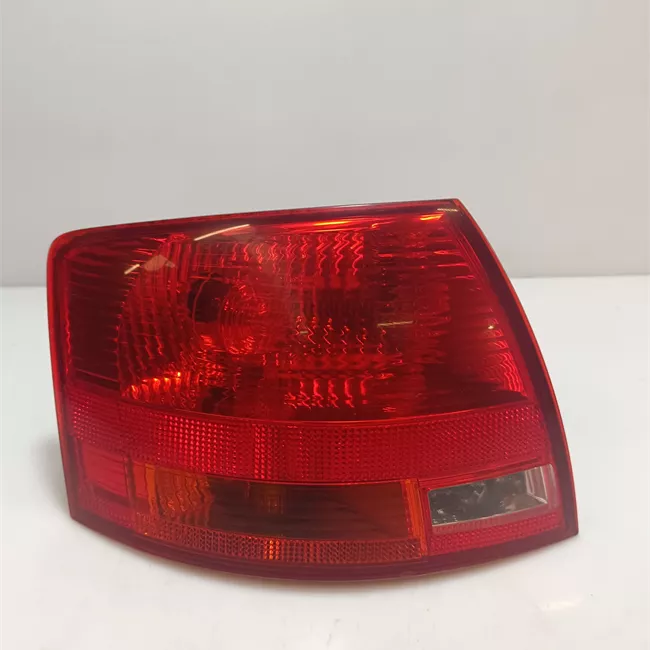 Fanale posteriore parte esterno sinistro