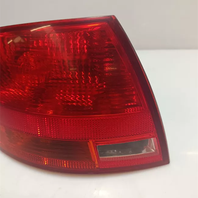 Fanale posteriore parte esterno sinistro