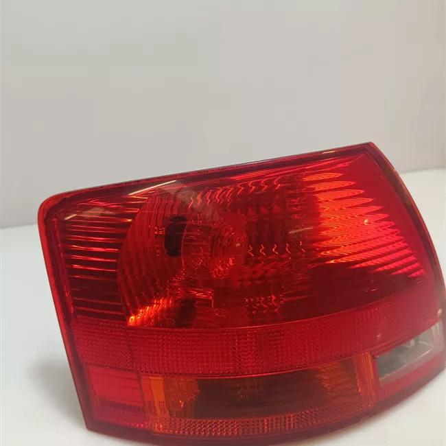 Fanale posteriore parte esterno sinistro