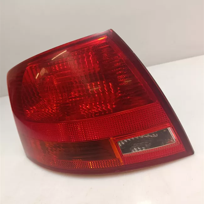 Fanale posteriore parte esterno sinistro