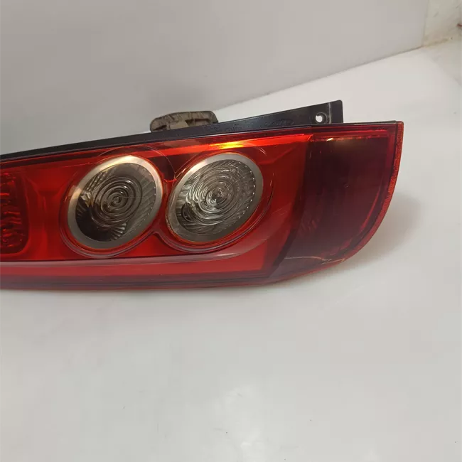 Fanale posteriore sinistro