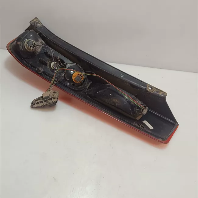 Fanale posteriore sinistro