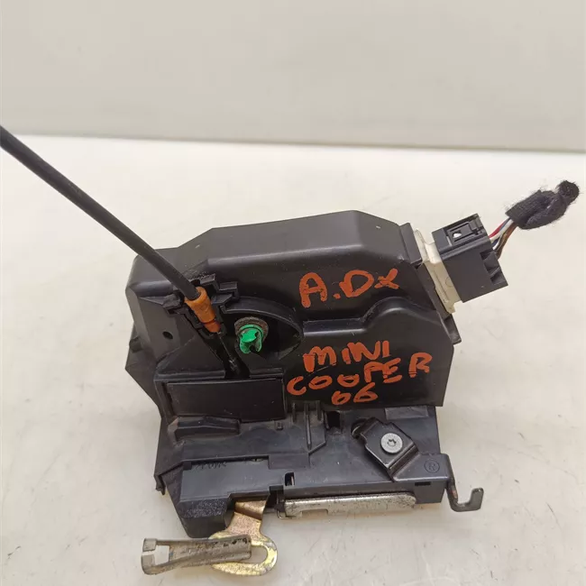 Serratura porta anteriore destra con impianto antifurto