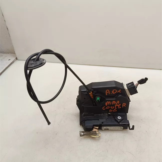 Serratura porta anteriore destra con impianto antifurto