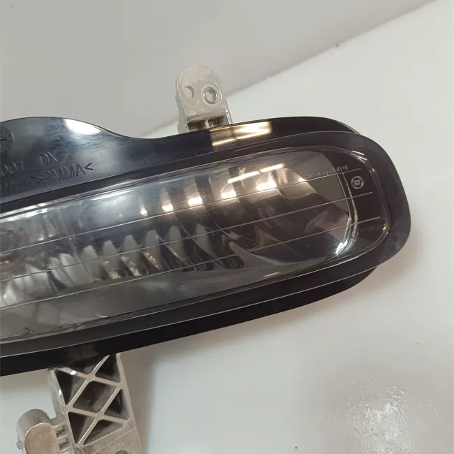 Proiettore fendinebbia destro