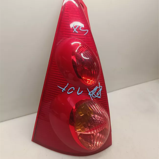 Fanale posteriore sinistro