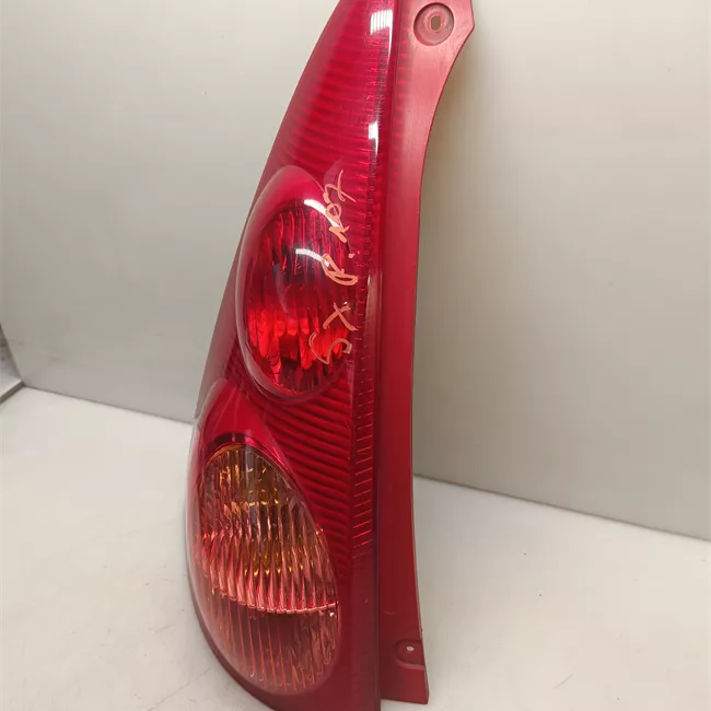 Fanale posteriore sinistro