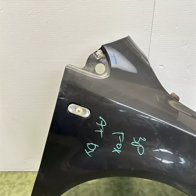 Parafango anteriore destro