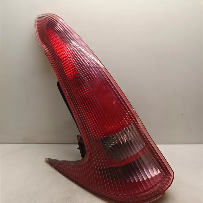 Fanale posteriore sinistro