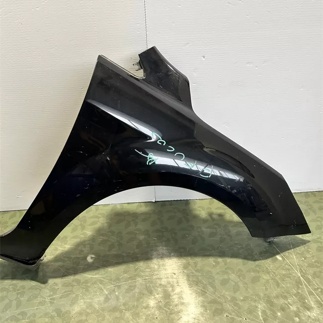 Parafango anteriore destro