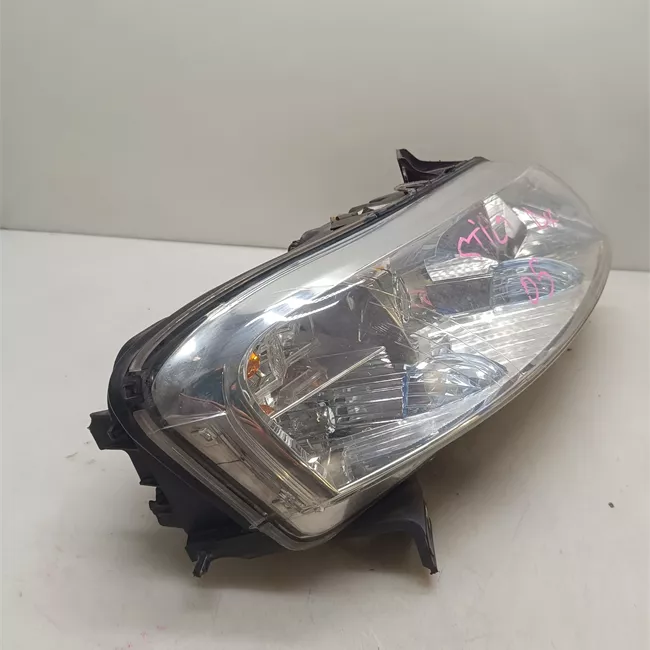 Proiettore destro Fendinebbia