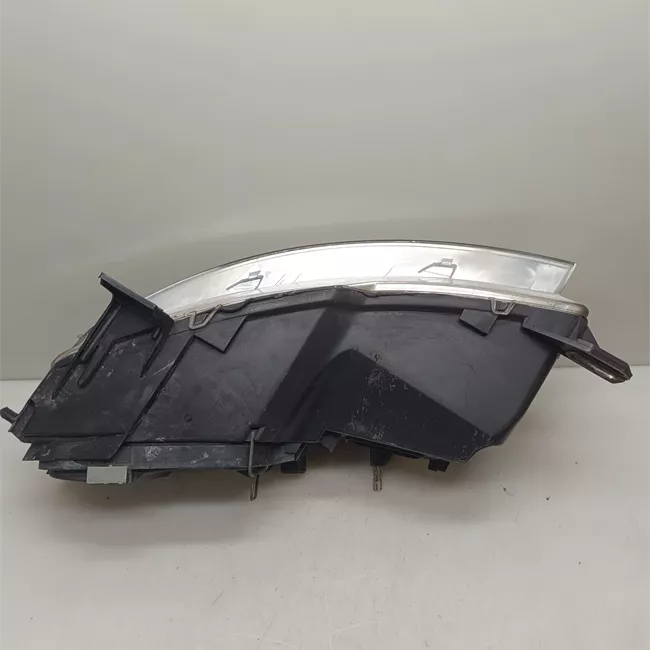 Proiettore destro Fendinebbia