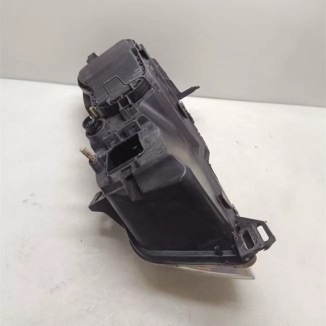 Proiettore destro Fendinebbia