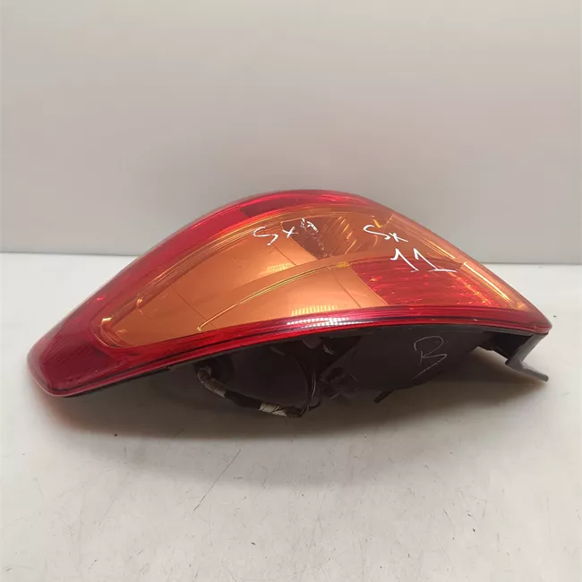 Fanale posteriore sinistro