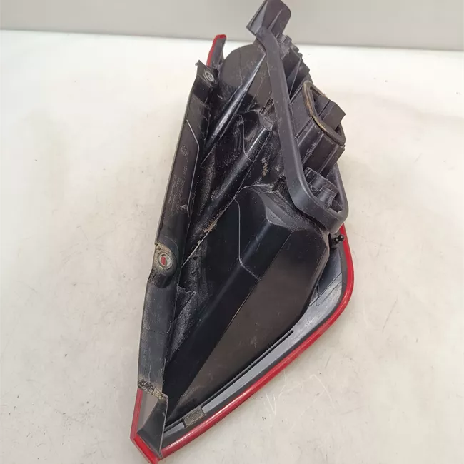 Fanale posteriore sinistro