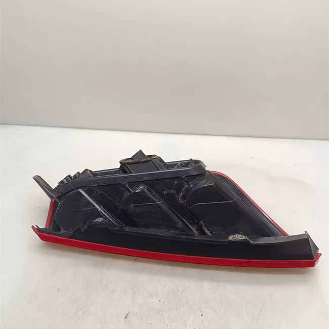 Fanale posteriore sinistro