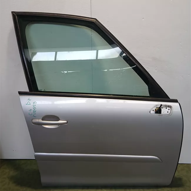 Porta anteriore destra