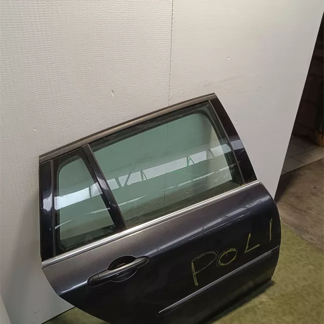 Porta posteriore destra