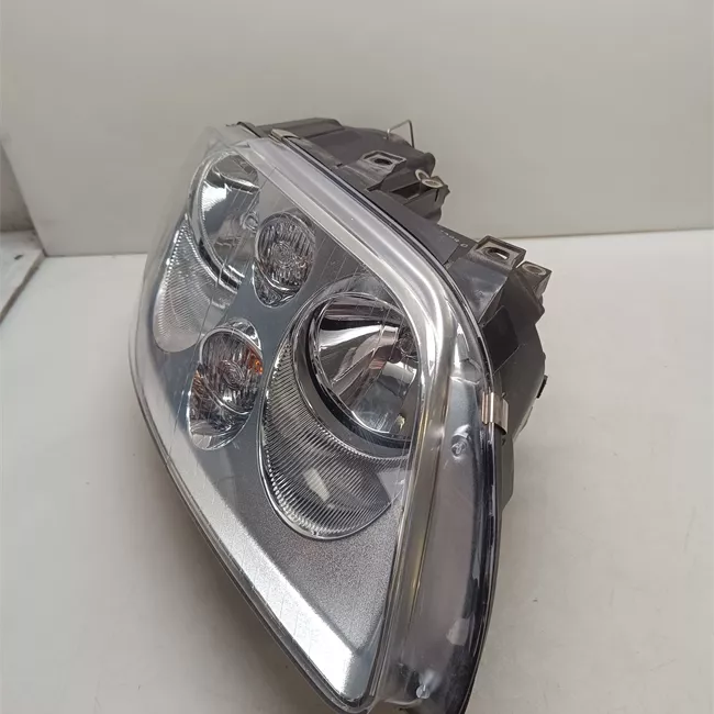 Proiettore destro t.1T6080001>. Cromo