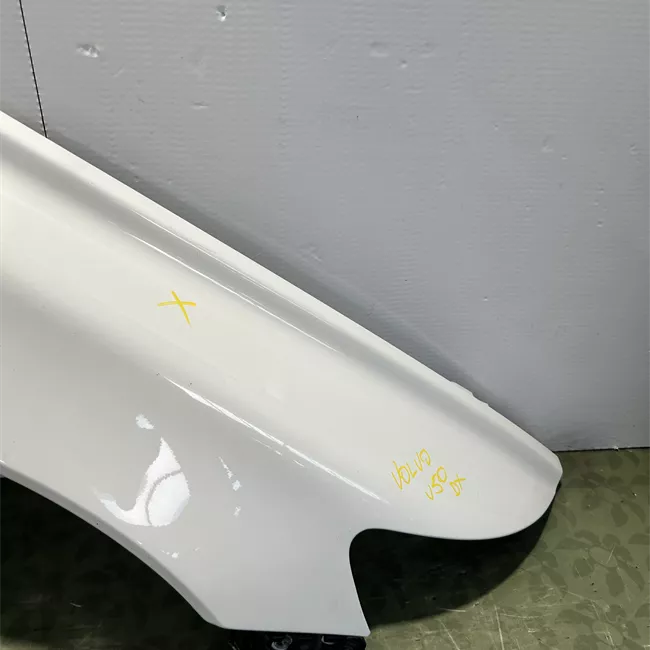 Parafango anteriore destro