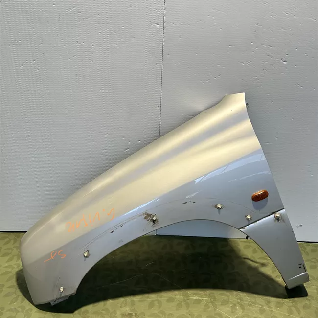 Parafango anteriore sinistro