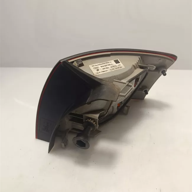 Fanale posteriore parte esterno sinistro