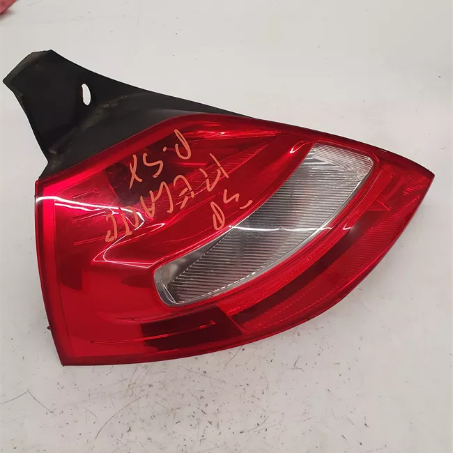 Fanale posteriore sinistro