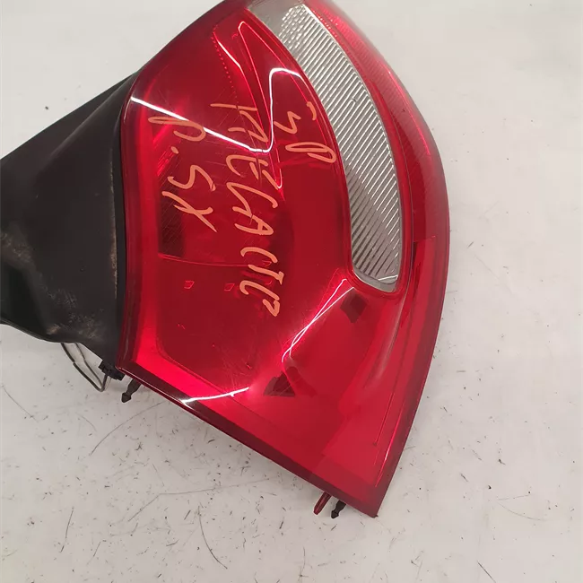 Fanale posteriore sinistro