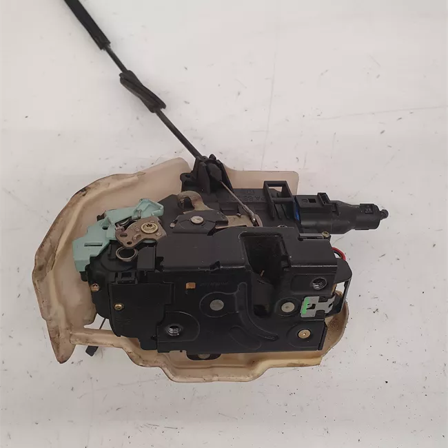 Serratura porta anteriore sinistra