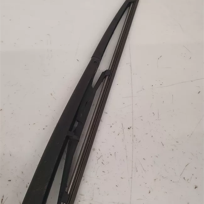 Braccio con spazzola tergilunotto