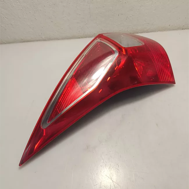 Fanale posteriore sinistro EPACKP-EBAS0